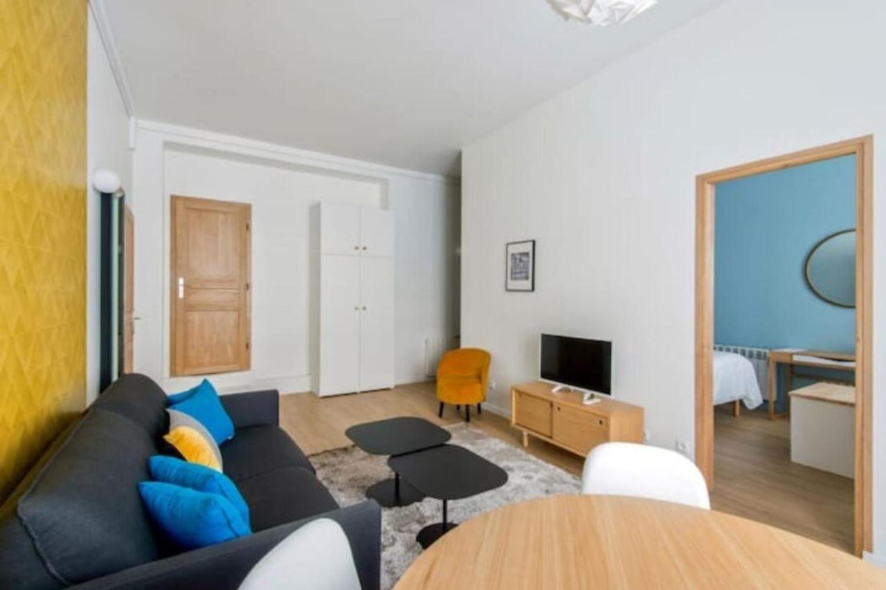Cozy 2 Bedroom Apartment In Paris Eksteriør billede